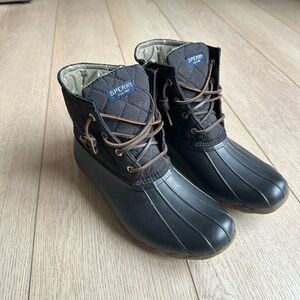 Sperry Saltwater™ Quilted Duck Boot size 8 black